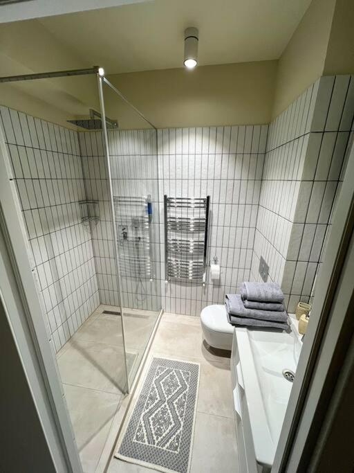 2 Bedroom On Ismail Corner Stefan Cel Mare, New Apartment, Chisinau Center! Eksteriør billede