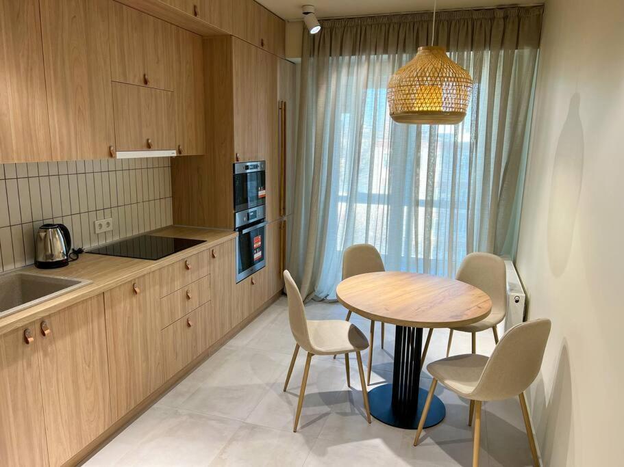 2 Bedroom On Ismail Corner Stefan Cel Mare, New Apartment, Chisinau Center! Eksteriør billede